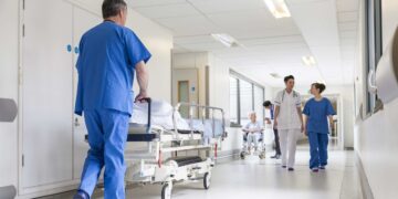 Sanità privata, Cgil e Fp diffidano Aiop Campania dopo il blocca dei ricoveri: “Revoca entro 24 ore o scatteranno denunce penali per interruzione di pubblico servizio”